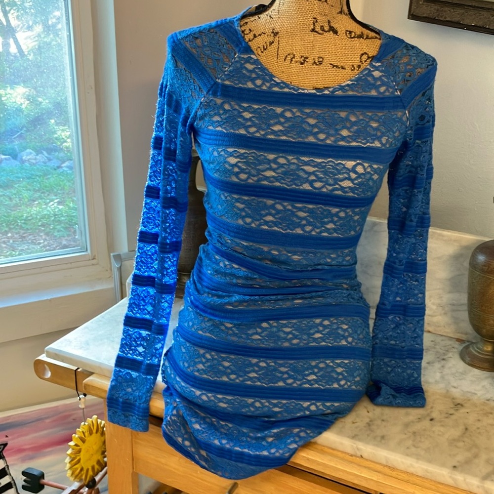 Bebe Blue Lace Dress with Long Sleeves Gorgeous Body-con Stretchy S - Picture 8 of 16